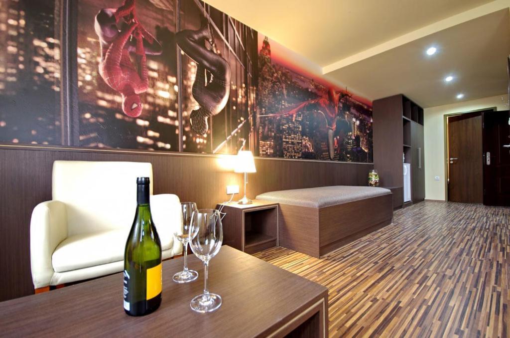 Corvin Apartman Gyula Luaran gambar