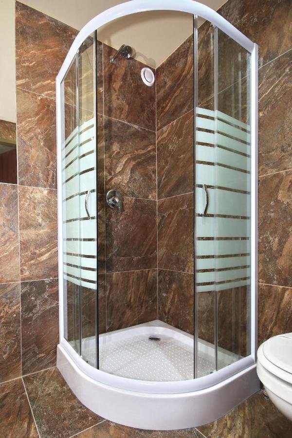 Corvin Apartman Gyula Luaran gambar