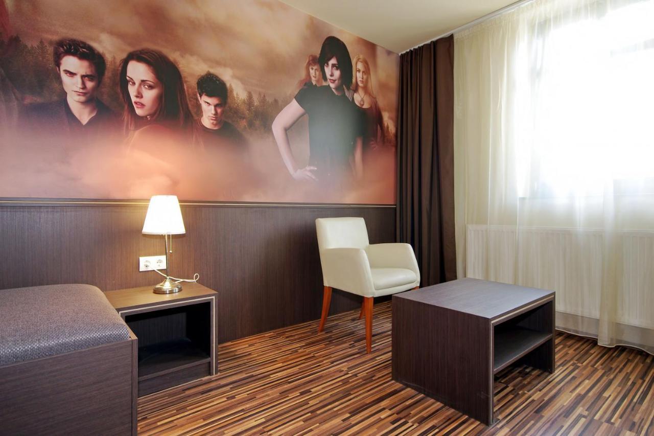 Corvin Apartman Gyula Luaran gambar